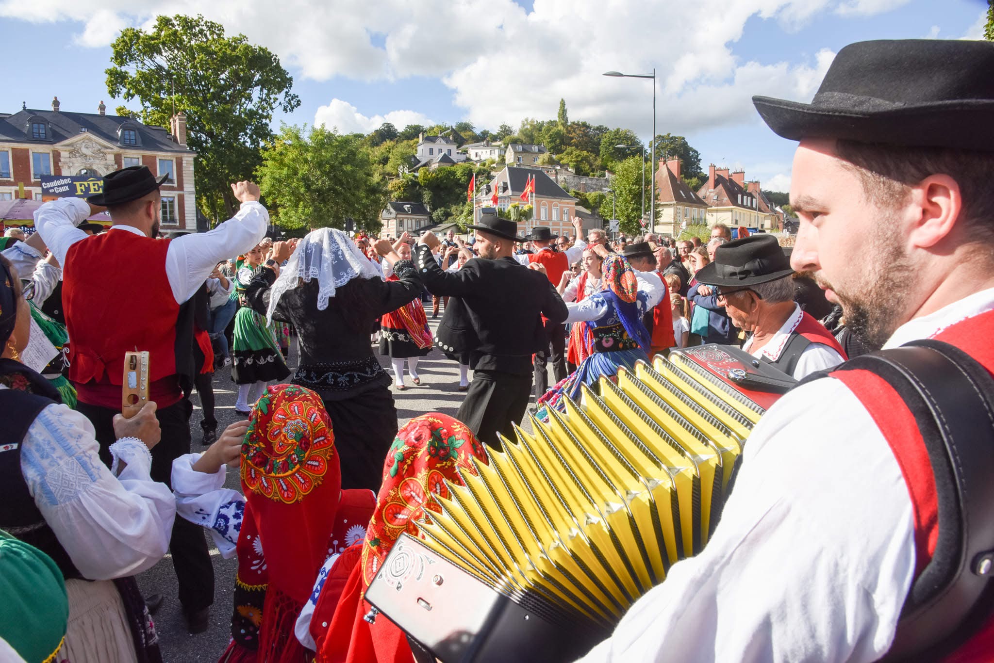 Animation de Village en 2025